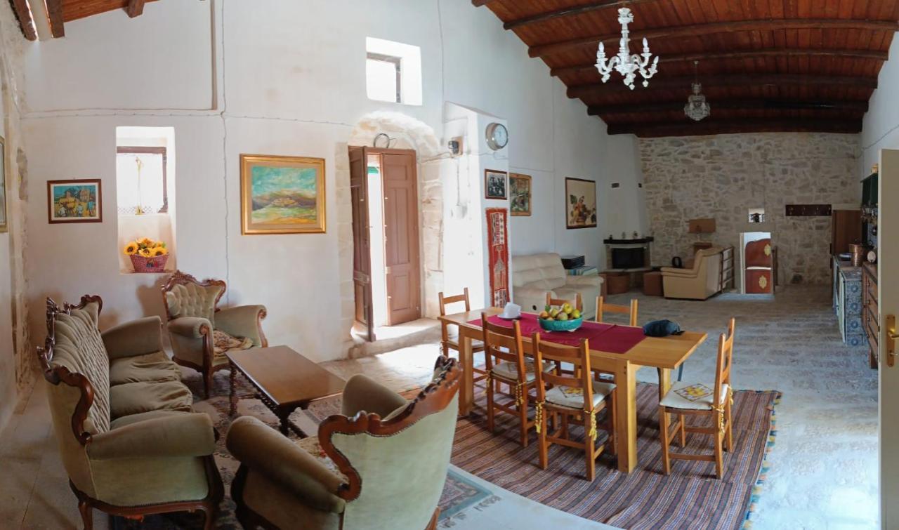 Agriturismo Giannavi 팔라쫄로 아크레이데 외부 사진