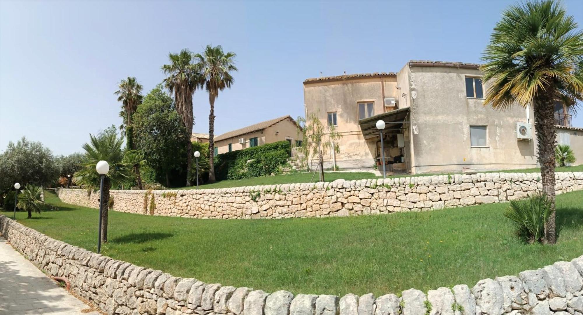 Agriturismo Giannavi 팔라쫄로 아크레이데 외부 사진
